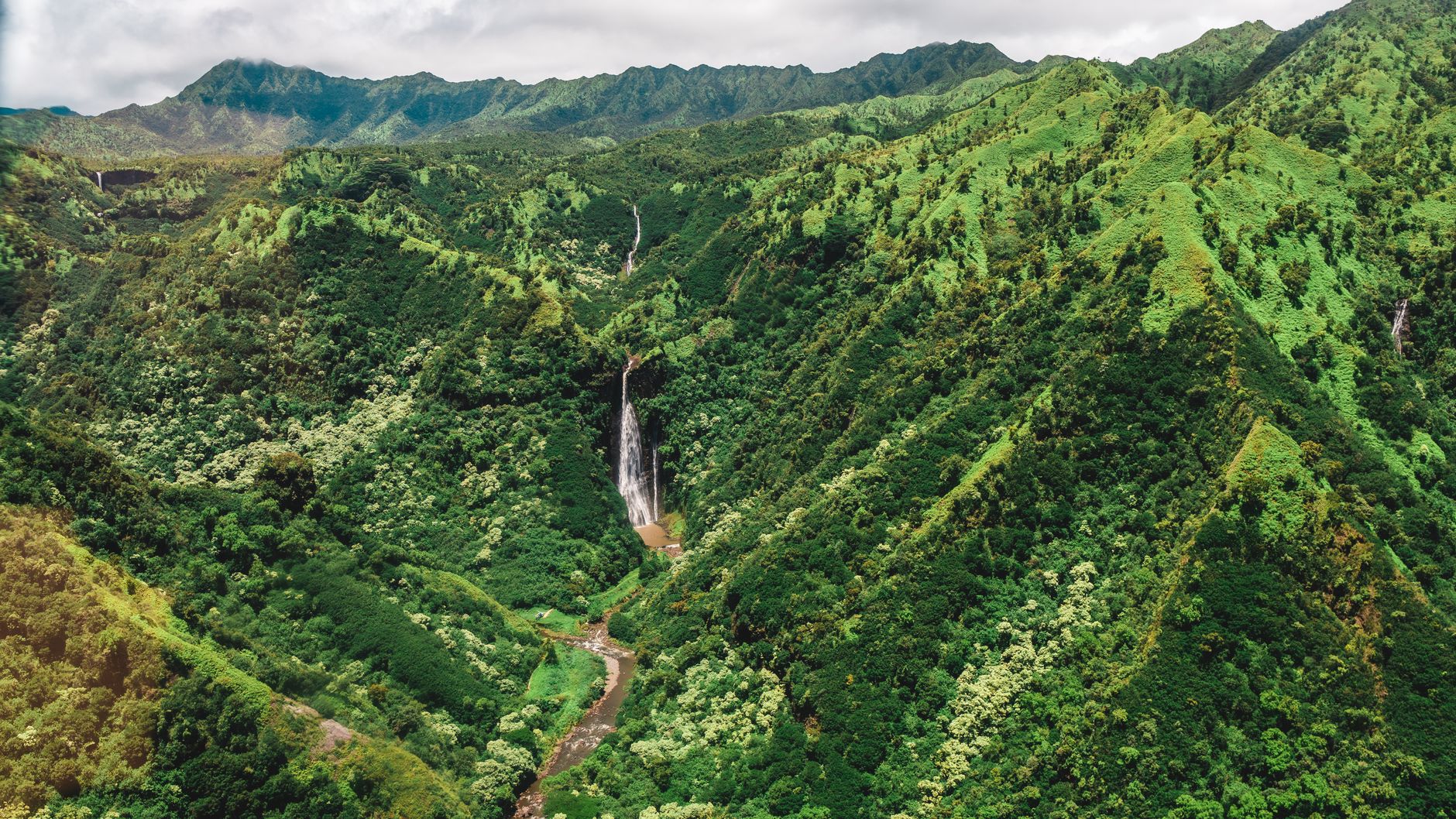 Green mountain range near Caracas, part of the Cordillera de la Costa where the Boconó Fault runs