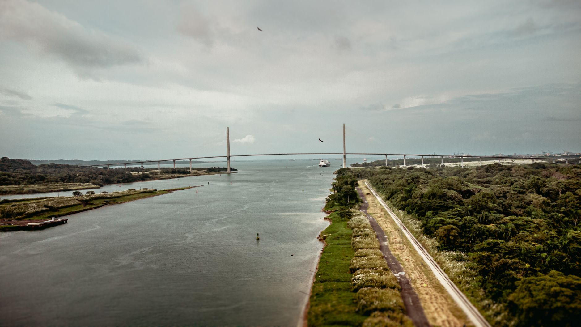 Aerial view of the Panama Canal, near the relatively stable Panama Block
