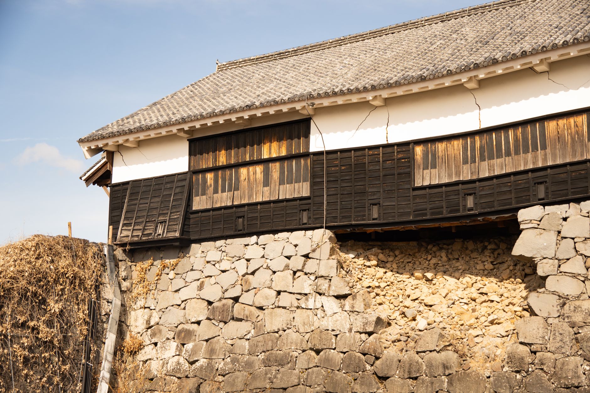 Earthquake damage to buildings in Japan