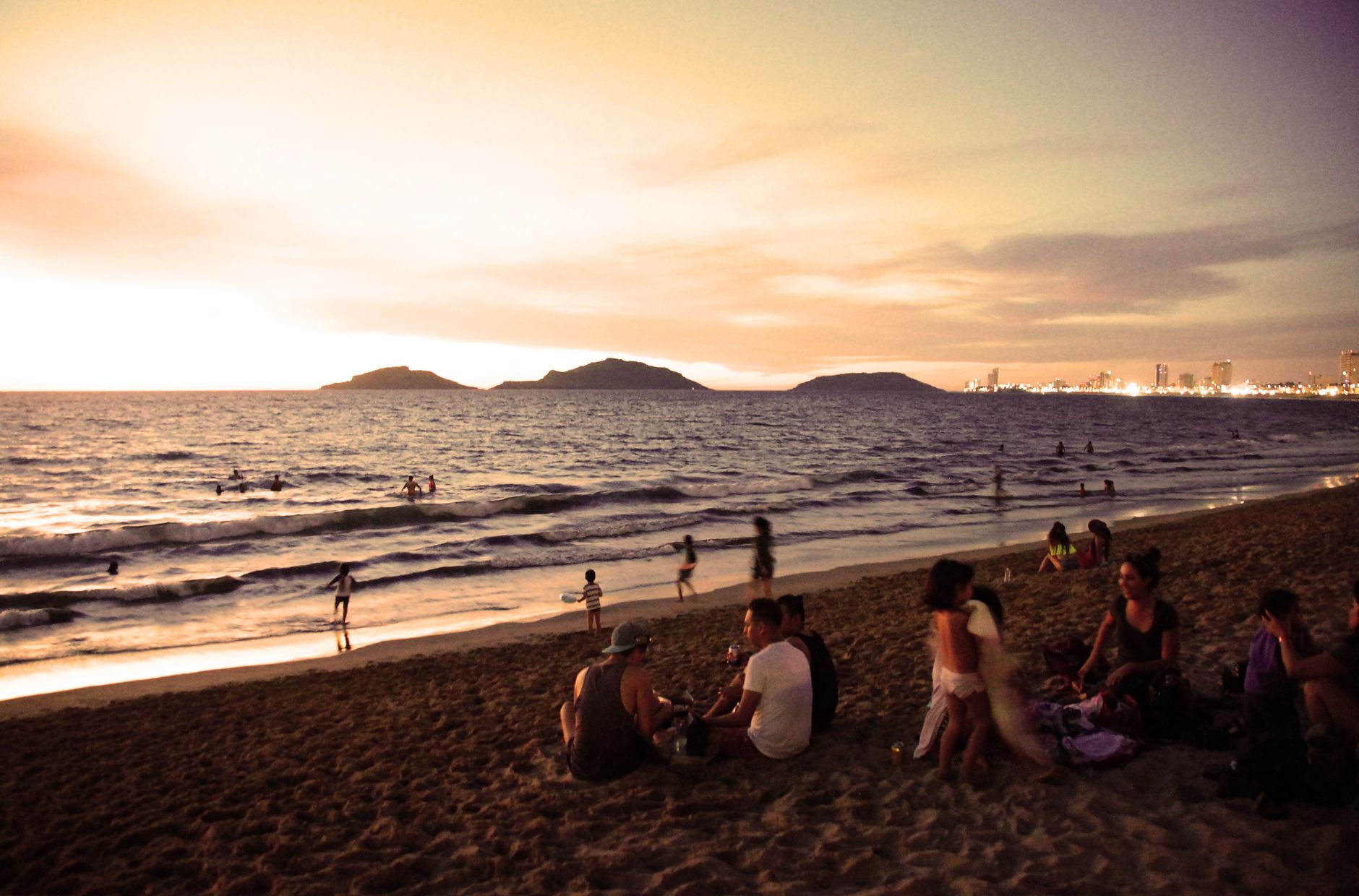 Malecón y frente de playa de Mazatlán, Sinaloa, México