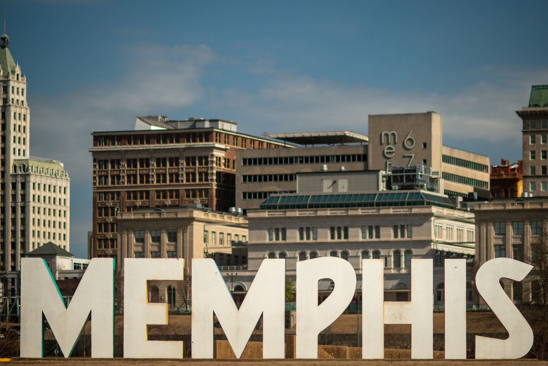 Downtown Memphis buildings on soft river-valley soils that can amplify earthquake shaking