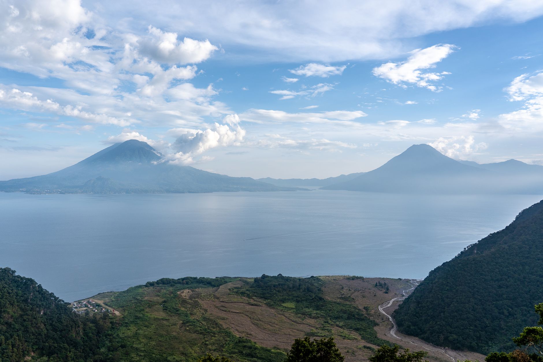 Paisaje volcánico del altiplano de Guatemala, cerca de la región devastada por el terremoto de 1976