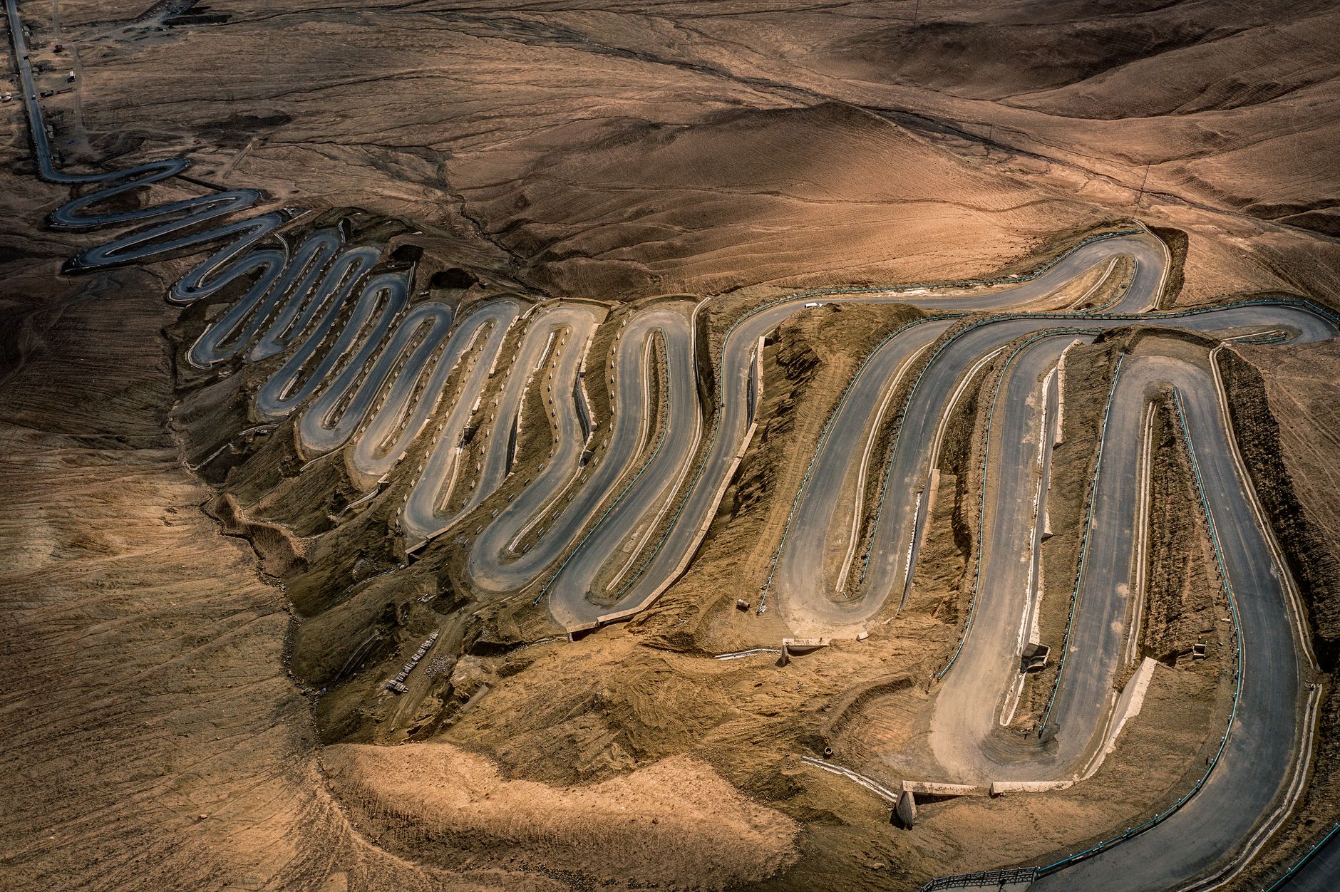 Paisaje del valle de la meseta de loess en el centro de China, la región devastada por el terremoto de Shaanxi de 1556